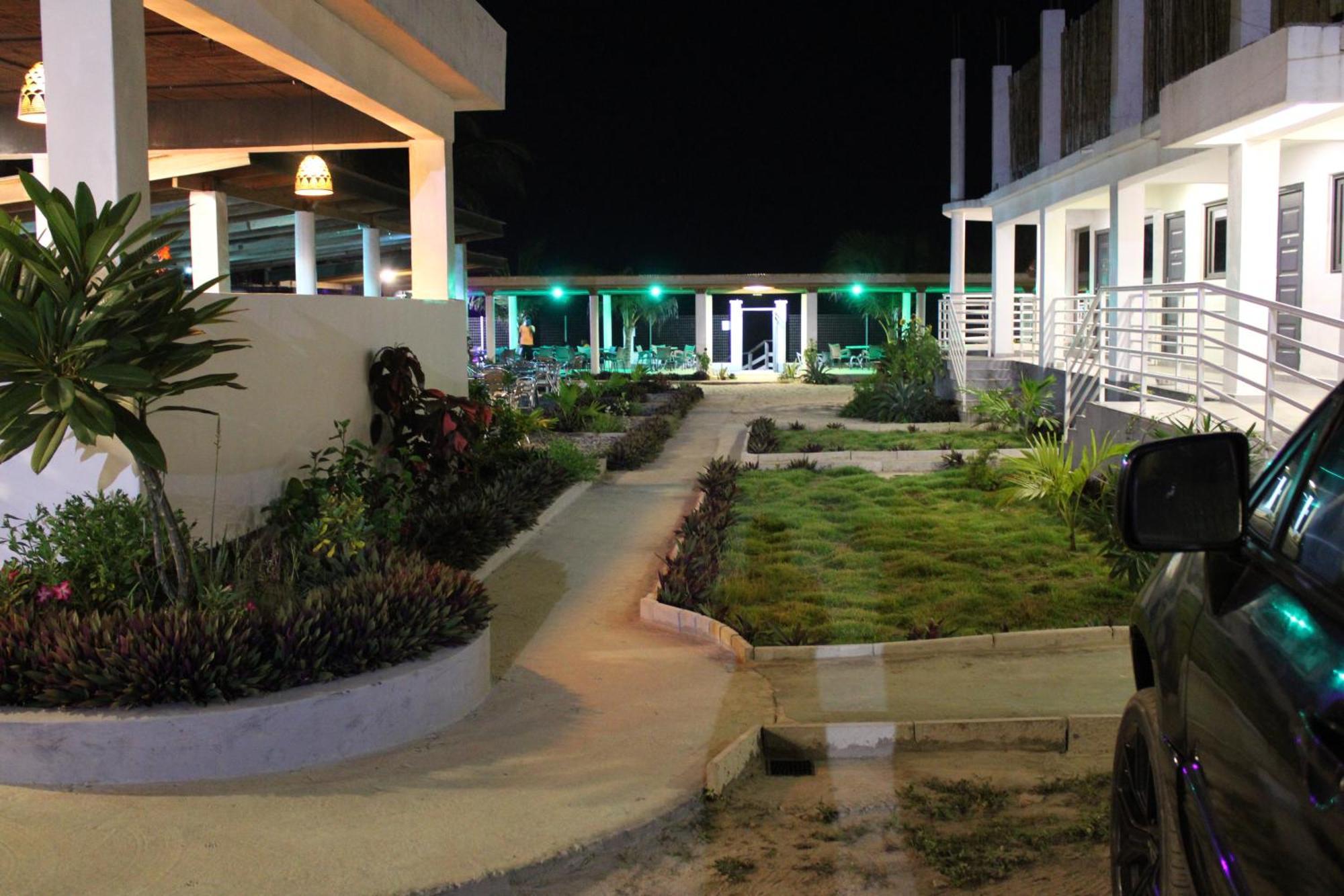 Kai Kai Beach Resort Kokrobite Bagian luar foto